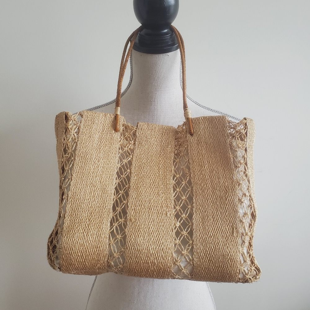SUMMER TOMPKINS Beige Natural Fiber Handbag Purse